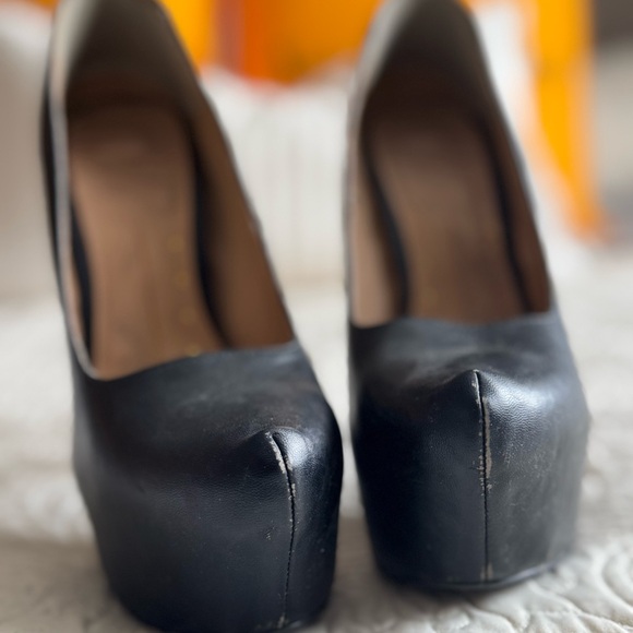 Black stilettos - Picture 6 of 9